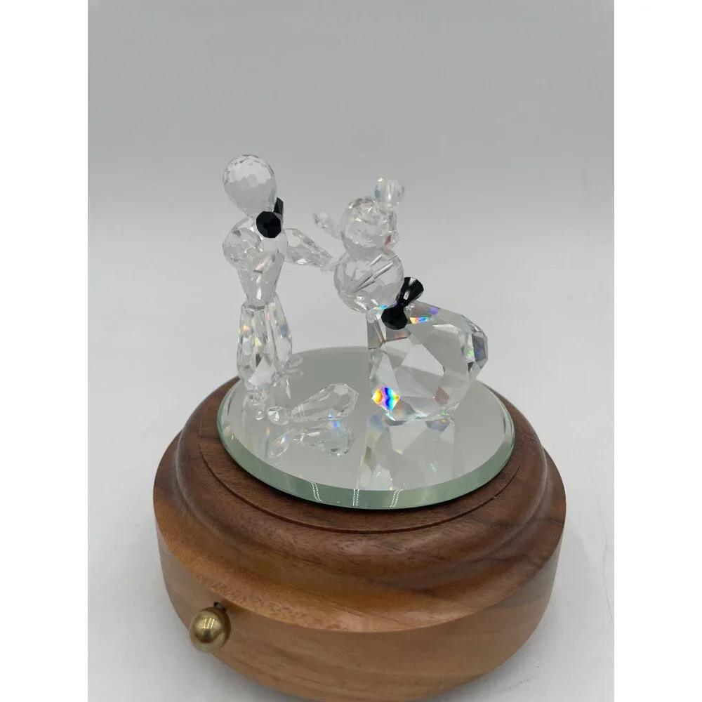 Swarovski Crystals  Wedding Couple Figurine Music Box Anniversary Waltz